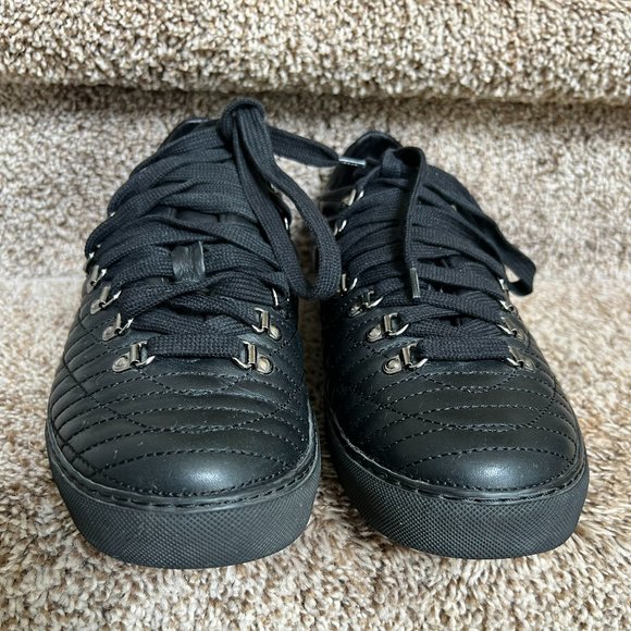 Givenchy Unisex Black Embossed Sneaker Shoes G2927 main image 10